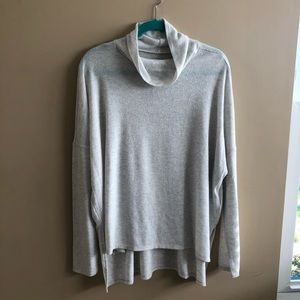 Lucky Brand Light Gray Mock Turtle Neck Long Sleeve Sheer High Low Top